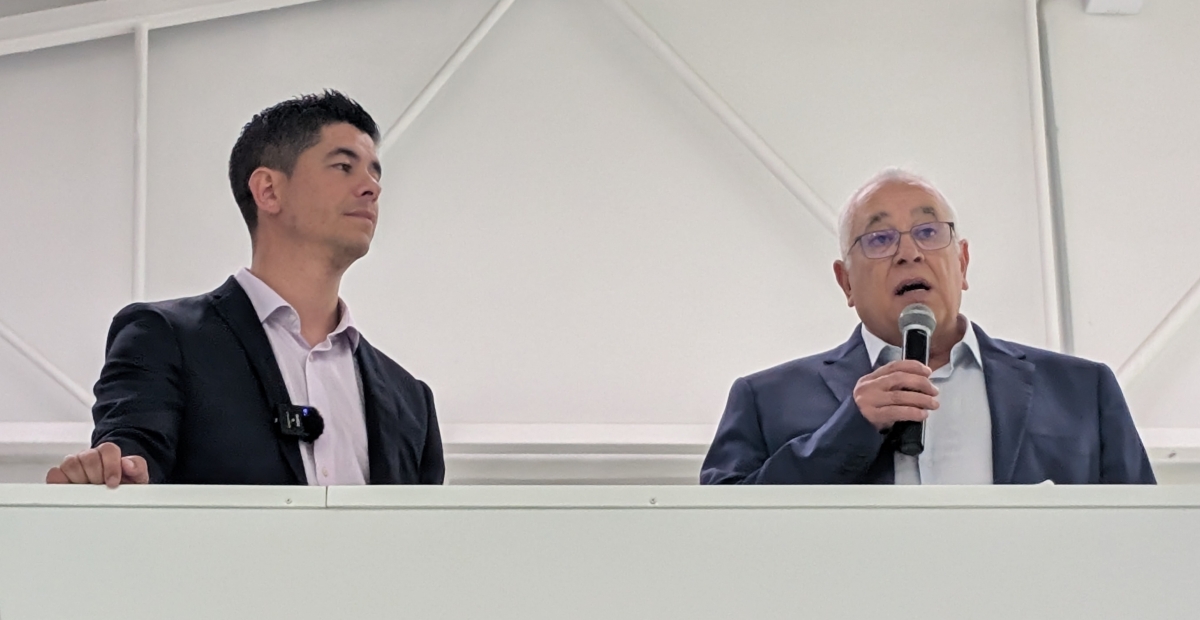 Julio Moreno y José Manuel Casabella, jefe de Posventa y gerente de Futurwagen, respectivamente