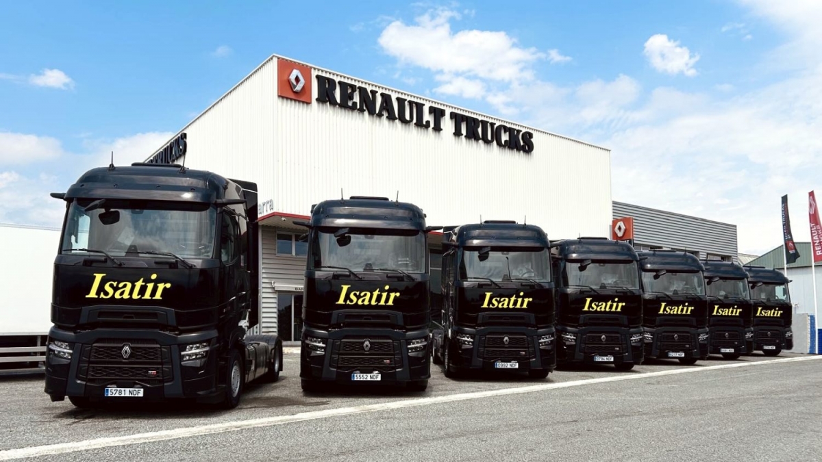 Isatir amplía su flota con 18 nuevos Renault Trucks T High para rutas internacionales