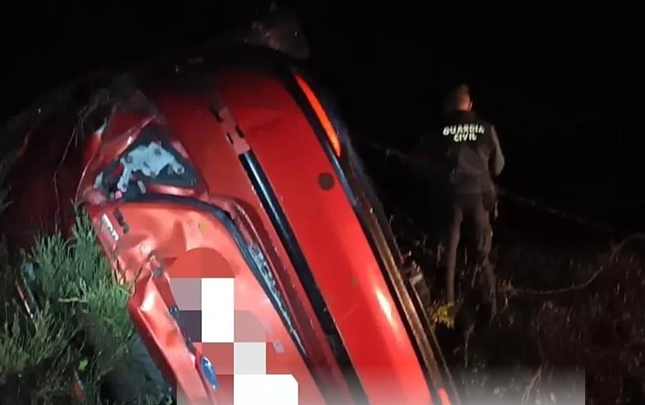 Detenido tras sufrir un accidente cuando huía con un coche robado de un taller de Vitigudino (Salamanca)