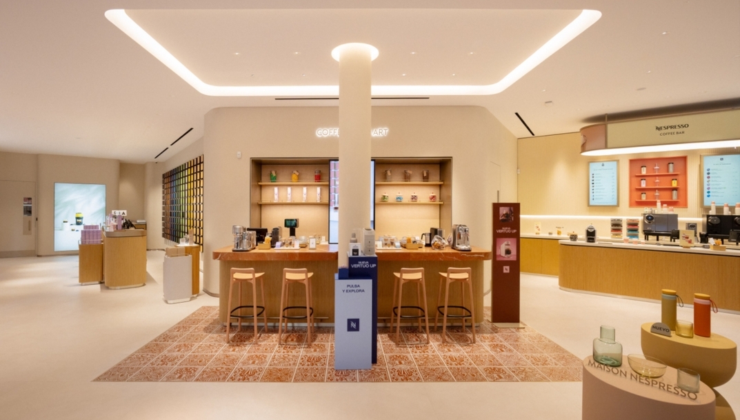 Interior del Coffee Bar Nespresso de Valencia.