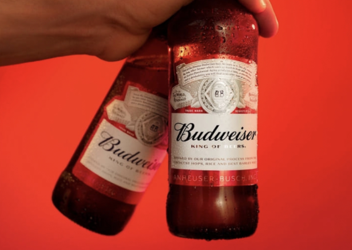 AB InBev, la dueña de Budweiser y Stella Artois, vuelve a crecer tres años después, impulsada por la cerveza