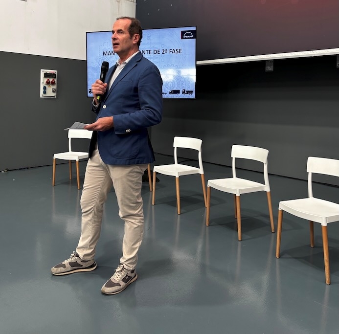 El CEO de MAN Truck & Bus Iberia, Stephane de Creisquer, explicó el significado del concepto Solución 360º.
