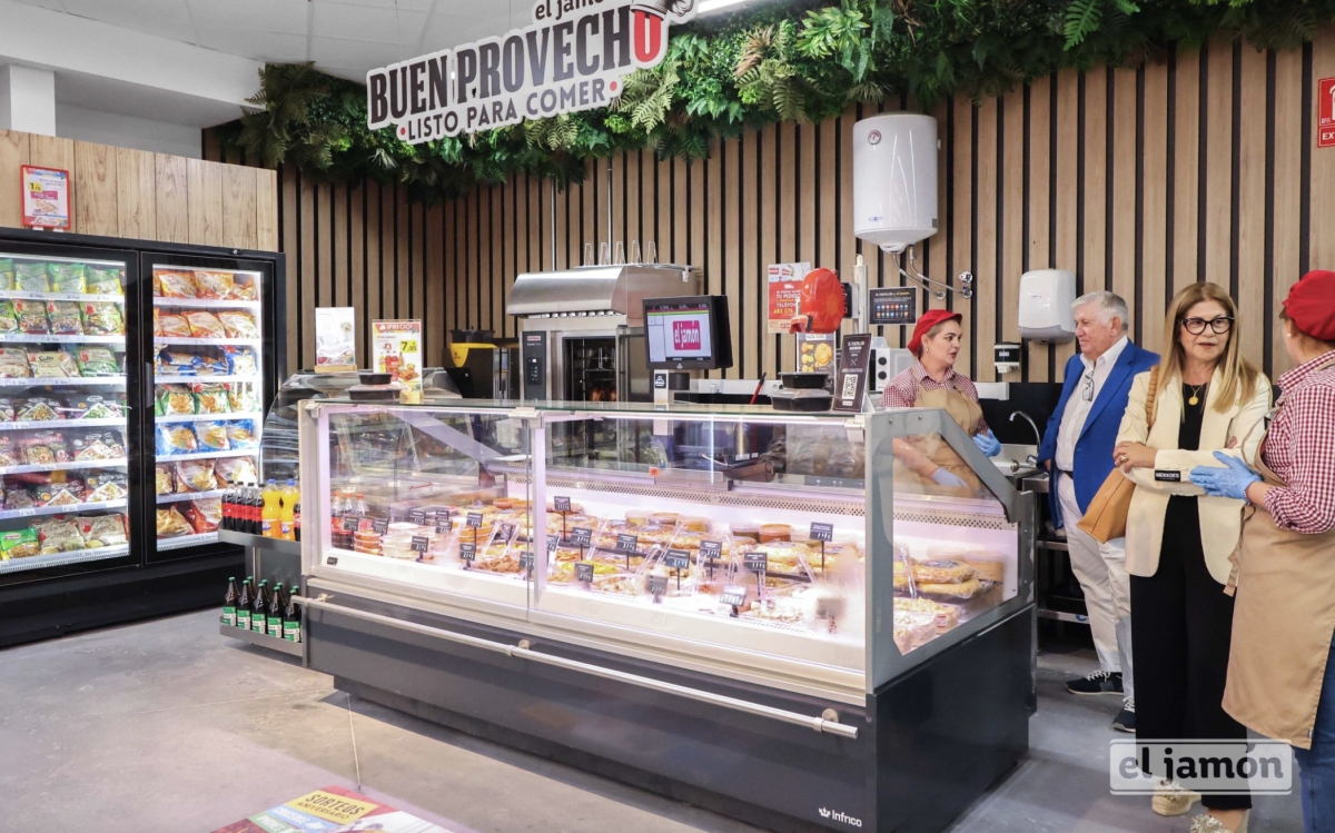 Espacio Buen Provecho del nuevo supermercado El Jamón de El Rocío (Huelva).