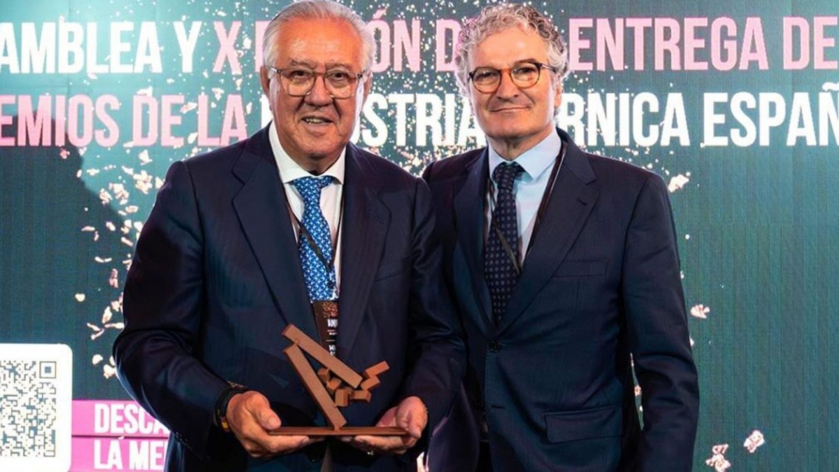 Miguel España Muñoz recibe el Premio ANICE 2025 a la Trayectoria Empresarial
