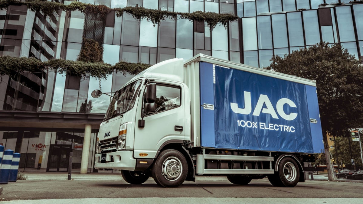 Qué cambia en el taller con la llegada del camión eléctrico (y cómo prepararse)