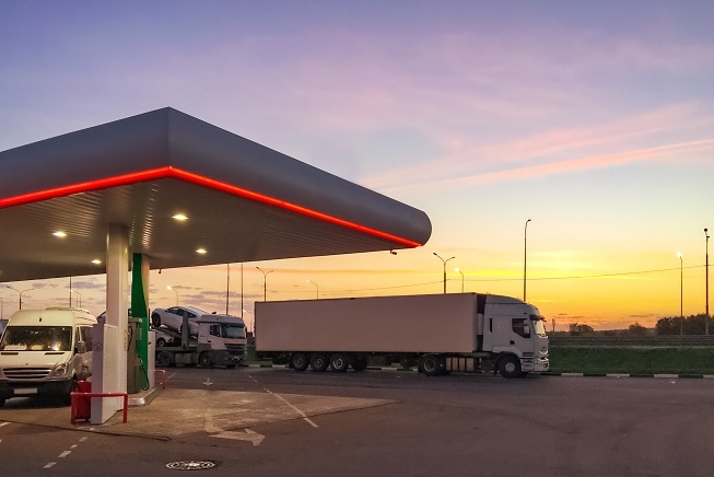 Los transportistas se cansan de esperar la ayuda de los 20 céntimos