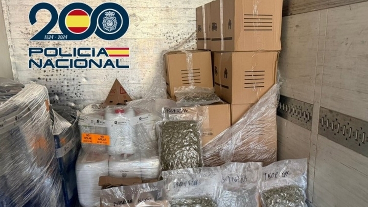 Detenido un camionero que transportaba 100 kilos de cogollos de marihuana en Granada