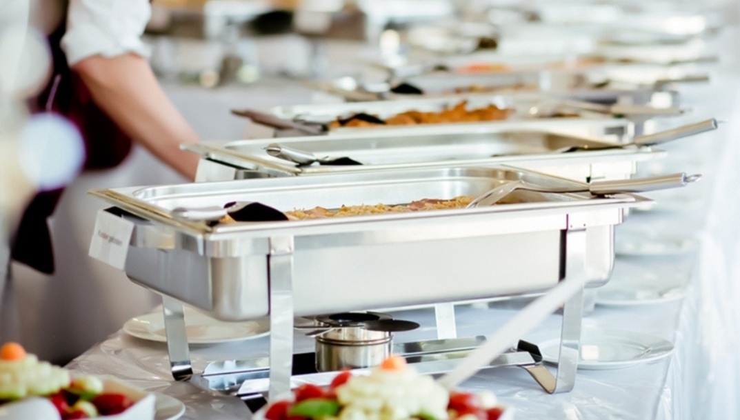 La restauración colectiva reclama contratos públicos ajustados a la economía actual