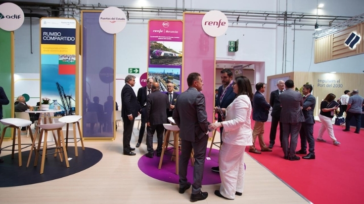 Renfe Mercancías defiende que en 2025 evitó la circulación de 338.800 camiones de las carreteras