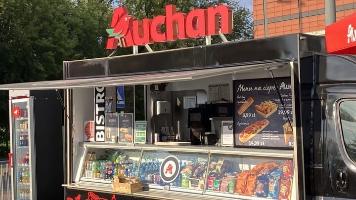 Auchan amplía su red de 'food trucks' en Polonia