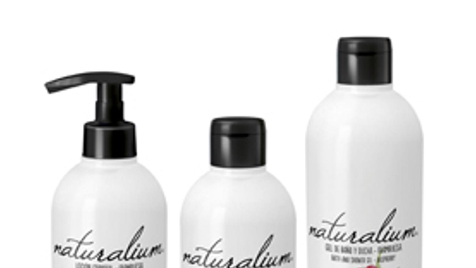 Naturalium presenta su gama de cuidado corporal con olor a frambuesa