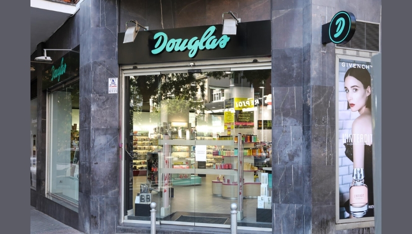Douglas facturó 3.611,2 millones en sus primeros nueve meses (+0,5%) pero rebajó el 89% su beneficio