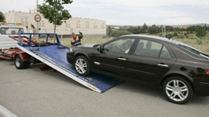 Las grúas podrán entrar en las ZBE para acudir a talleres con independencia del distintivo ambiental que posean