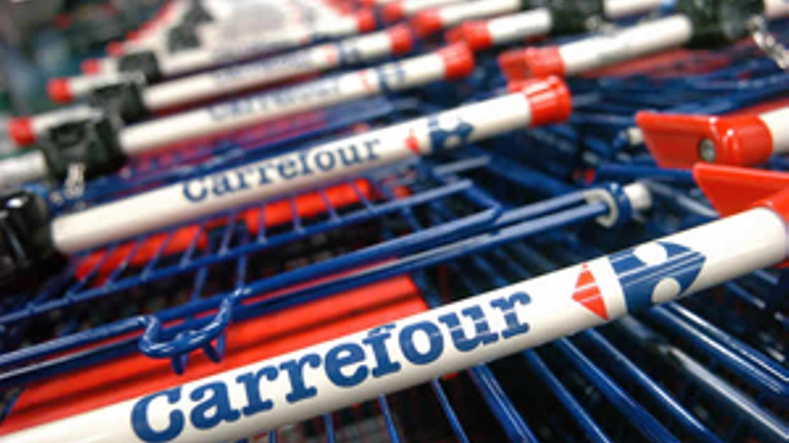 Un ´santo´ navideño de Carrefour devuelve 68.000 euros olvidados