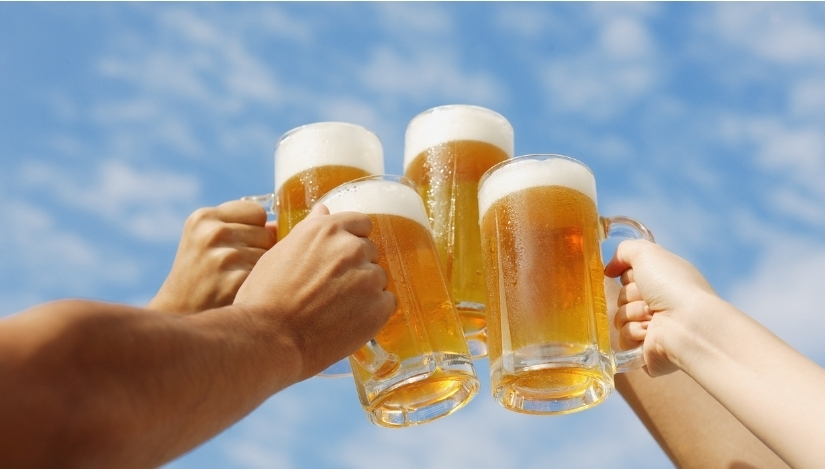 El consumo de cerveza fuera de casa cae el 16,2% desde 2022: el sector mira al turismo para contrarrestar la tendencia