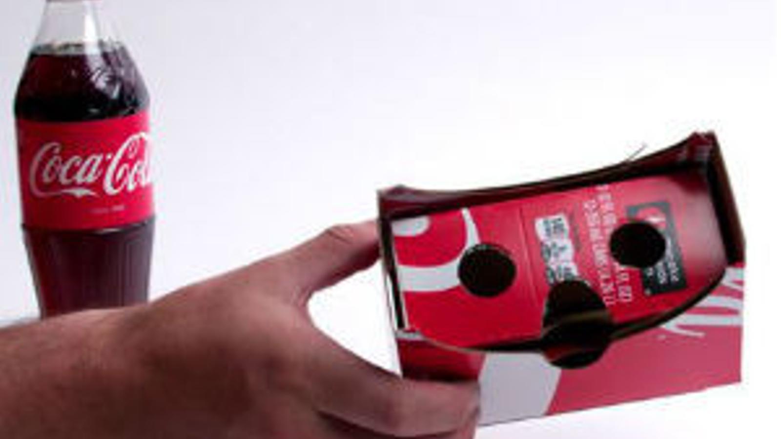 Gafas VR de Coca-Cola hechas con su embalaje reciclado - 