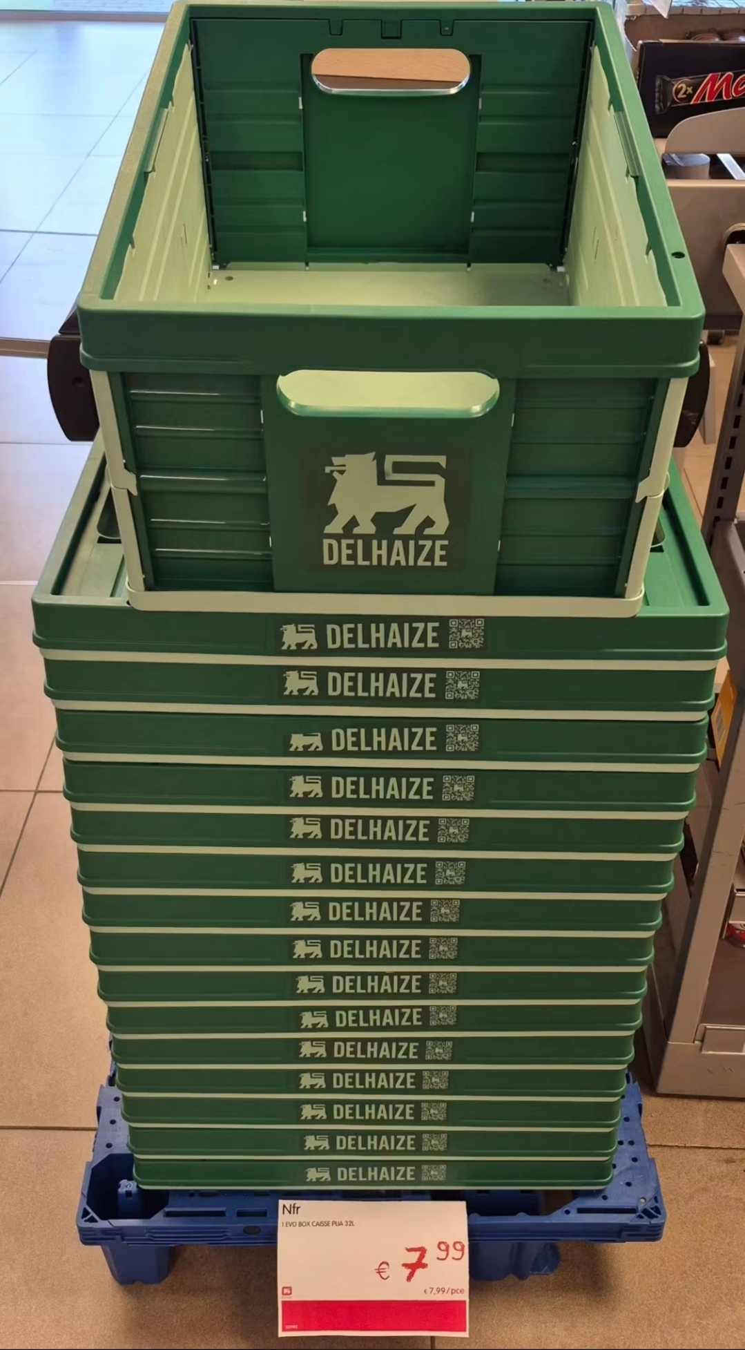 Exposición de la nueva caja de compra.