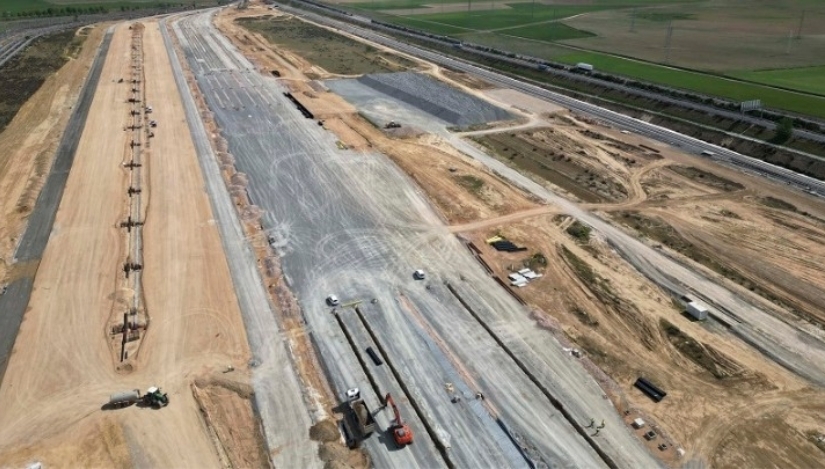 Adif avanza en la construcción del viaducto de Los Tramposos (Valladolid), que canalizará los trenes de mercancías