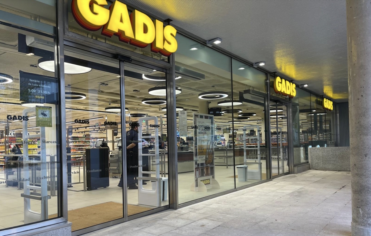 Gadis reabre su histórico supermercado coruñés de Monte Alto después de una amplia reforma