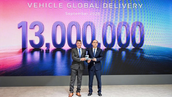 Foton entrega a Acendix su vehículo número 13 millones, una tractora Galaxus