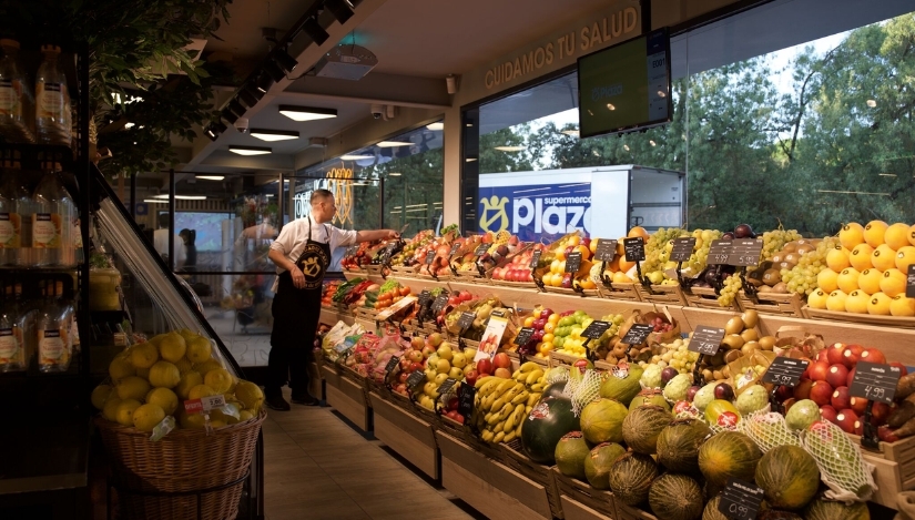 Frutas y verduras en el nuevo Plaza de Boadilla del Monte.