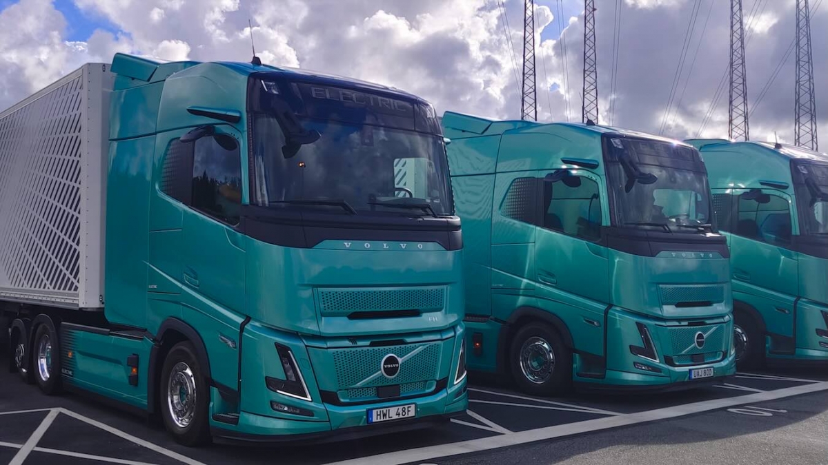 Volvo Trucks evoluciona su tecnología con un par…