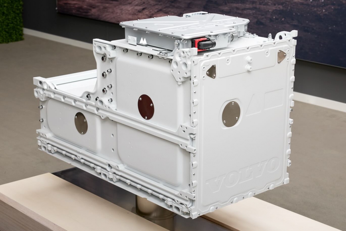 Con ocho baterías y ´metodología ´tetrix´ Volvo defiende 700 km de autonomía con una tractora.