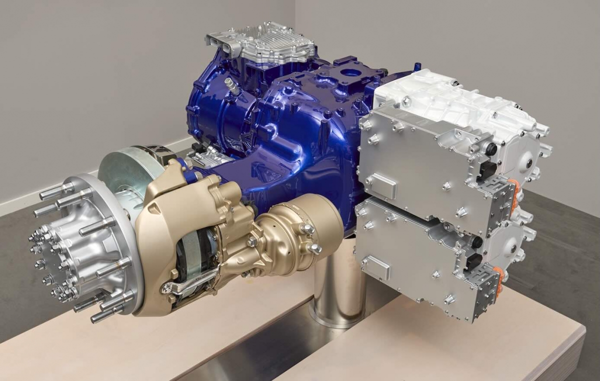 Este e-axle es el que permite ganar espacio en el chasis de las tractoras FH.