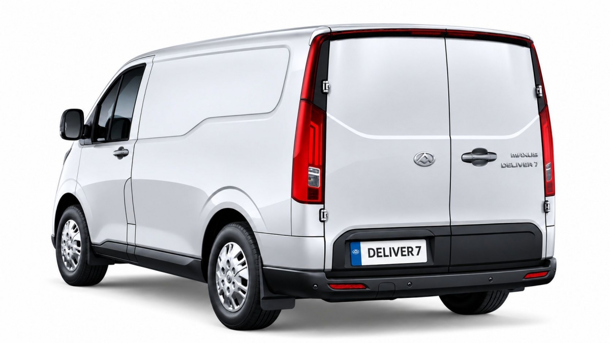 Las mejoras en la Deliver 7 de Maxus también alcanzan a las capacidades de carga. La masa máxima autorizada aumenta hasta los 3.370 kg y la carga útil puede alcanzar los 1.300 kg gracias a la reducción del peso en vacío.