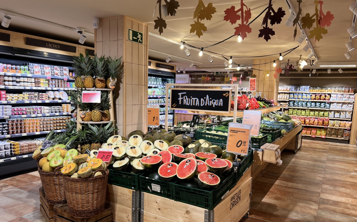 Sección de frutas de agua en el nuevo Ametller Origen de Barcelona.
