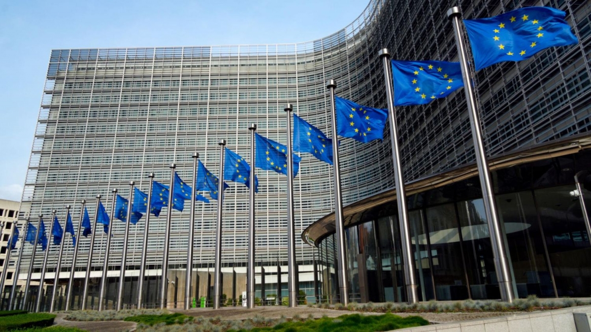 IRU rechaza que exista una posición común del transporte europeo a favor de intervenir la subcontratación