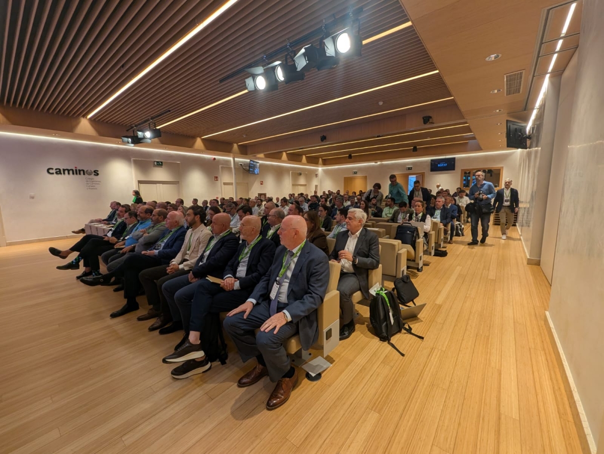 Más de 200 asistentes han acudido al VIII Foro Adine.