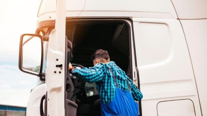 La convocatoria de elecciones paraliza varias normas relacionadas con el transporte