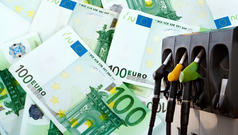 Los transportistas franceses se movilizan ante la falta de ayudas del Gobierno para paliar la subida de los combustibles