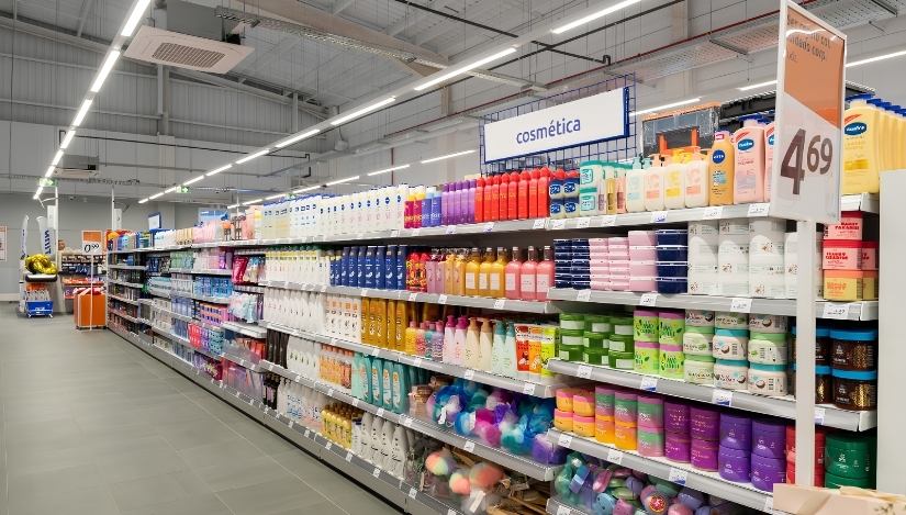 Action abre cuatro tiendas ubicadas en Burgos y las provincias de Barcelona y Castellón