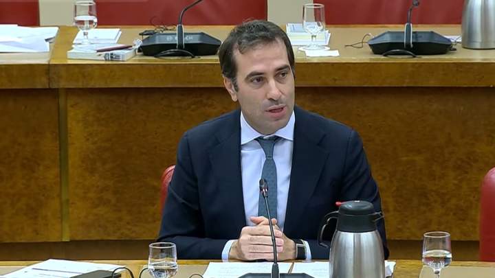 El Congreso convalida la prórroga de las ayudas al combustible que no contentan a los transportistas