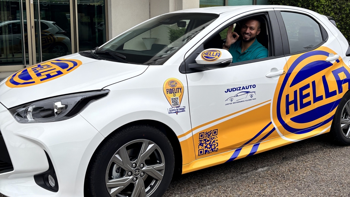 Hella Fidelity premia a Judizauto con un Toyota Yaris Hybrid tras una campaña que ha recorrido 800 talleres