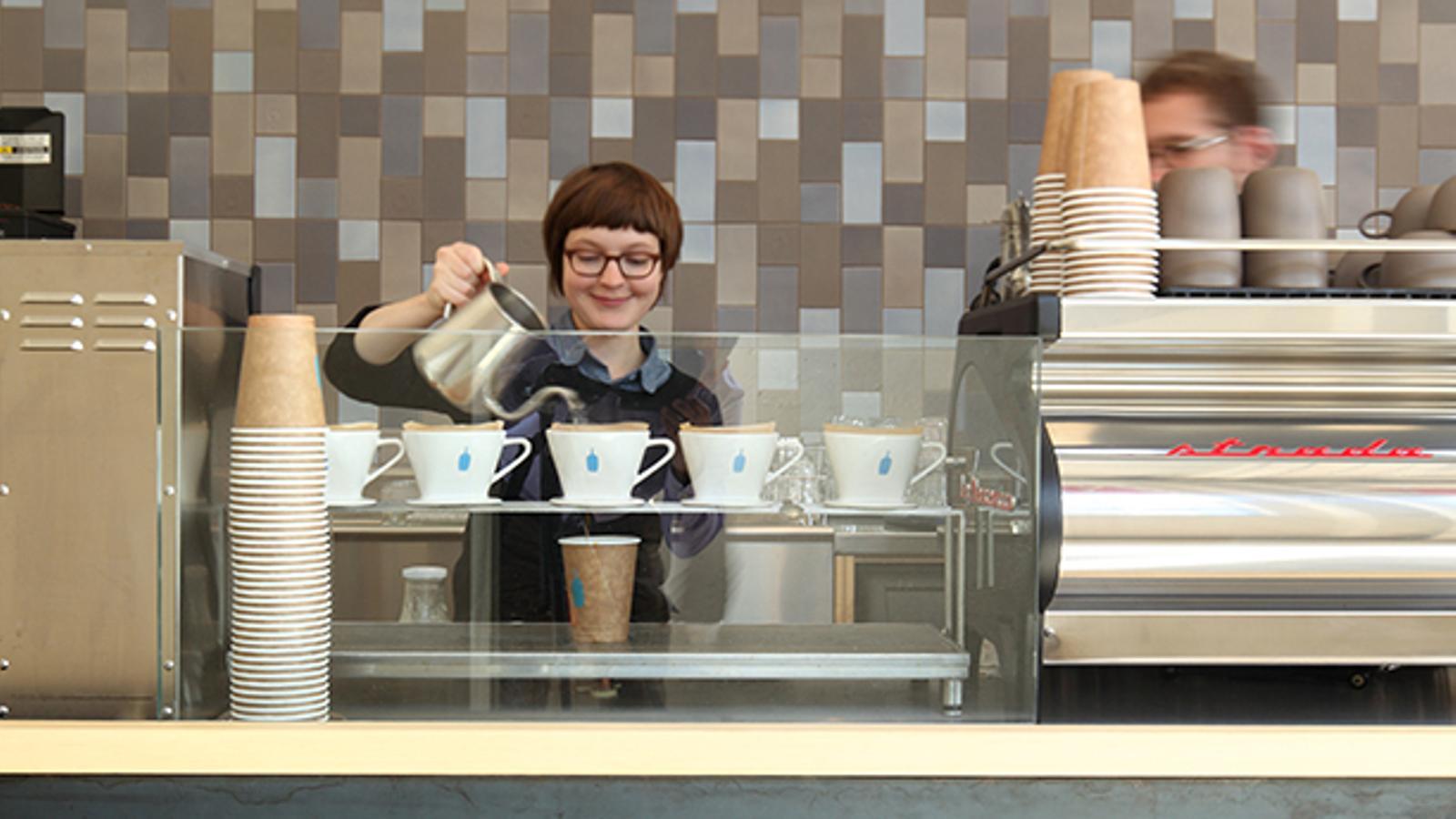 Nestlé compra la cadena Blue Bottle Coffee