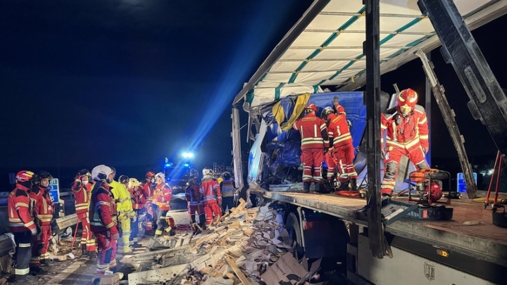 Dos camioneros, de 56 y 63 años, muertos en diferentes accidentes en la madrugada de este martes