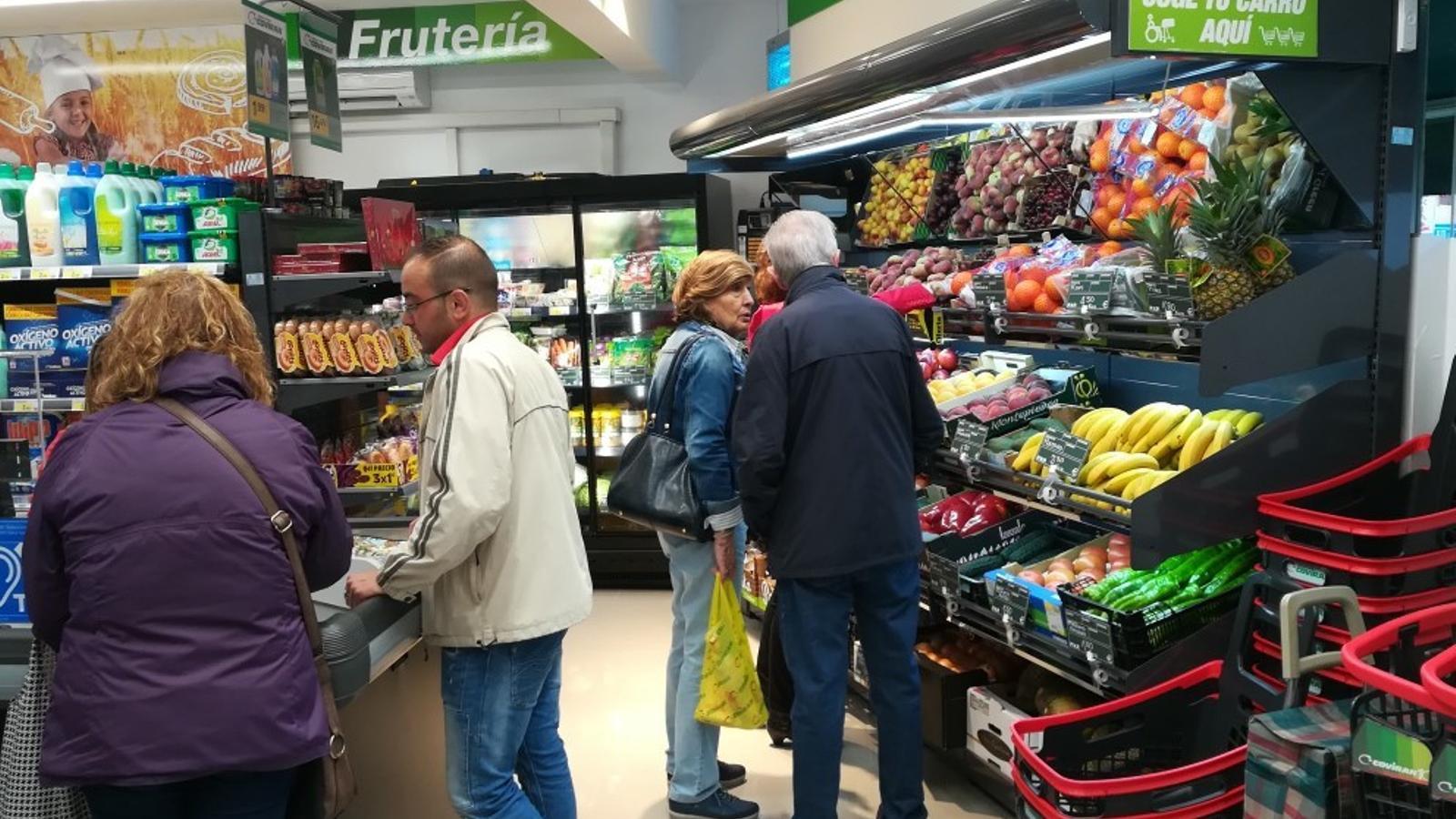 Interior del nuevo Covirán de Rascafría (Madrid) - Covirán