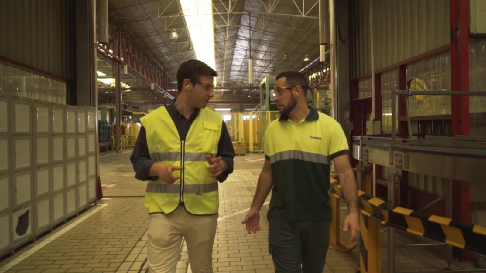 Empleados en un centro logístico - Archivo