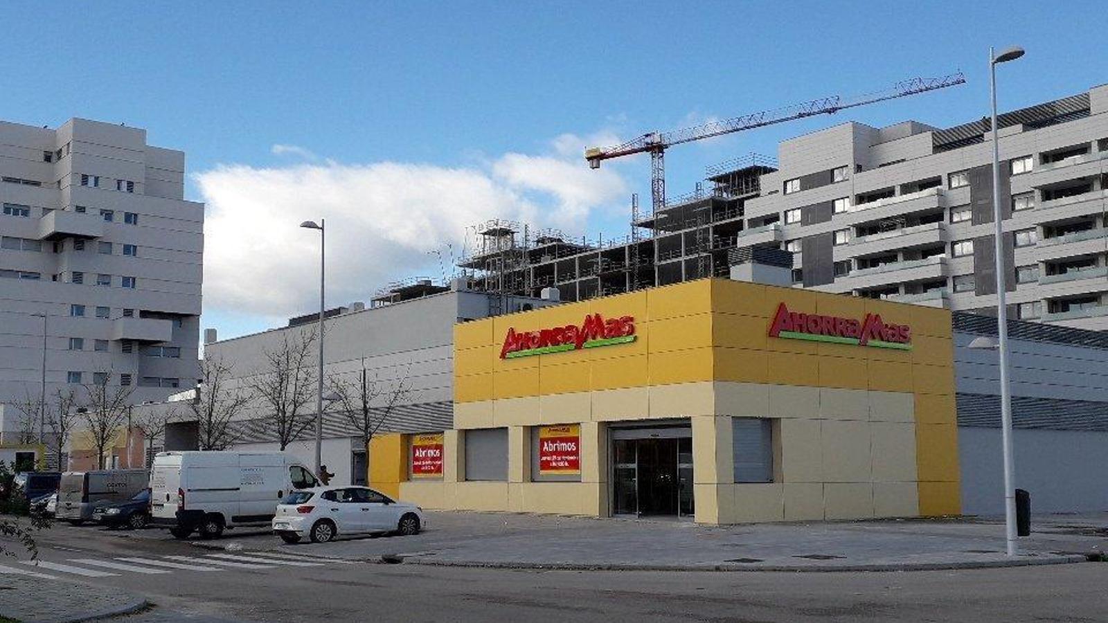 Ahorramás abre un nuevo supermercado en Valdebebas