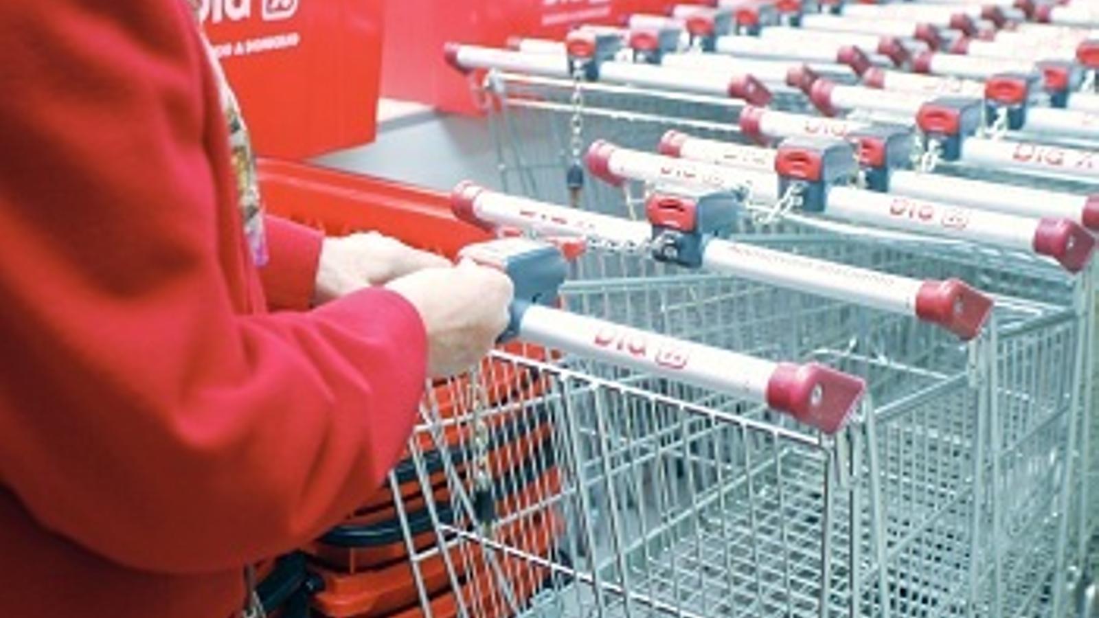 Dia expulsa a los franquiciados que dieren una brutal paliza a un cliente