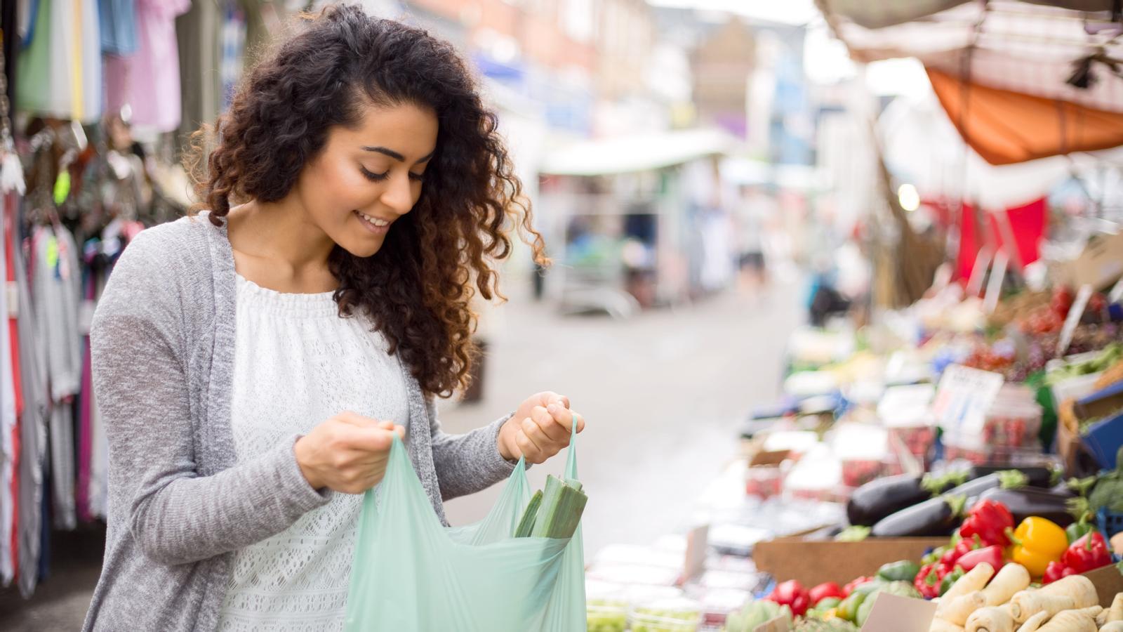 Guerra al plástico: desarrollan bolsas a partir de almidón de patata - Kompuestos
