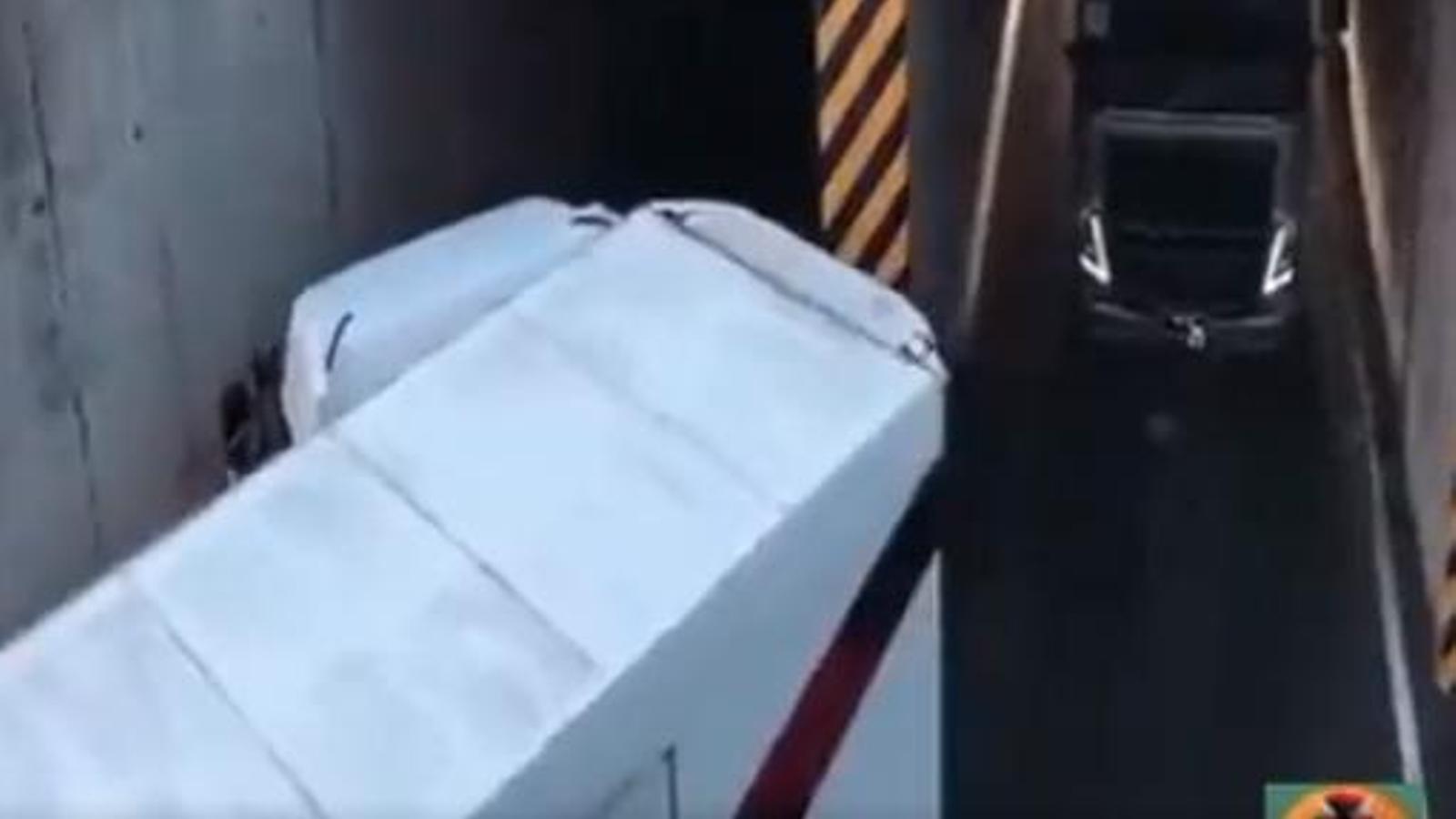 ¿Te atreves con semejante maniobra al volante de un camión?