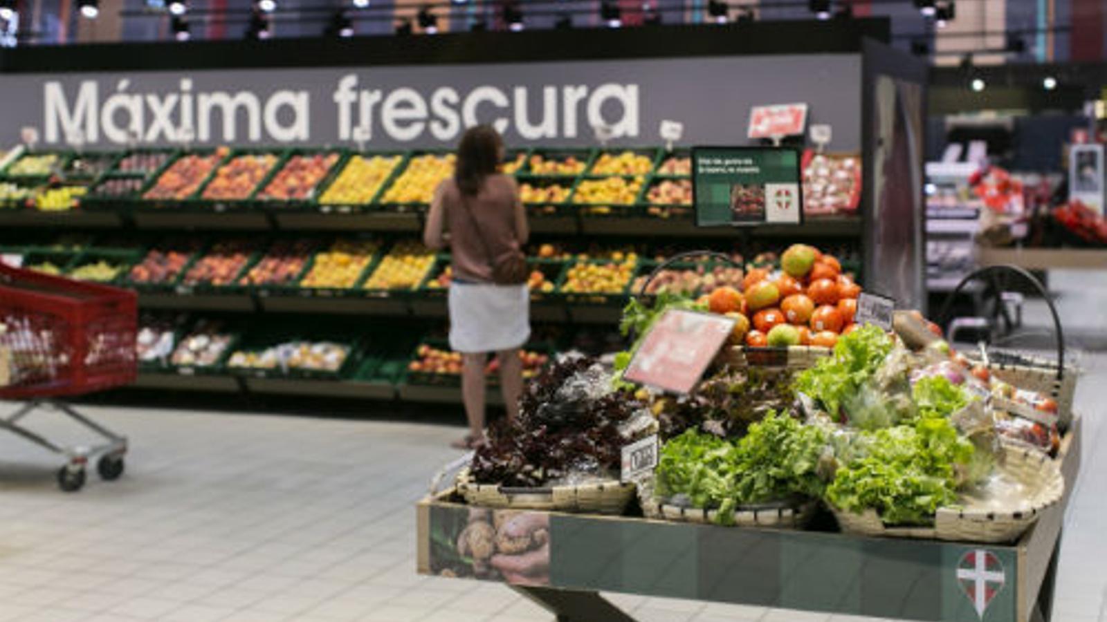 Interior de un hipermercado - Eroski