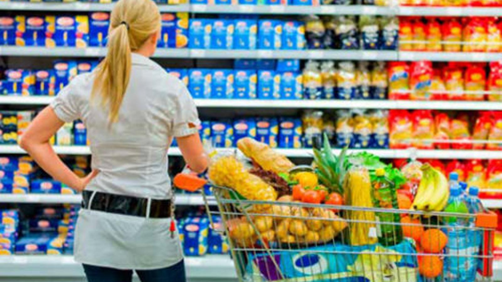 Los súper de zonas turísticas, en peligro por el cierre del sector - Archivo