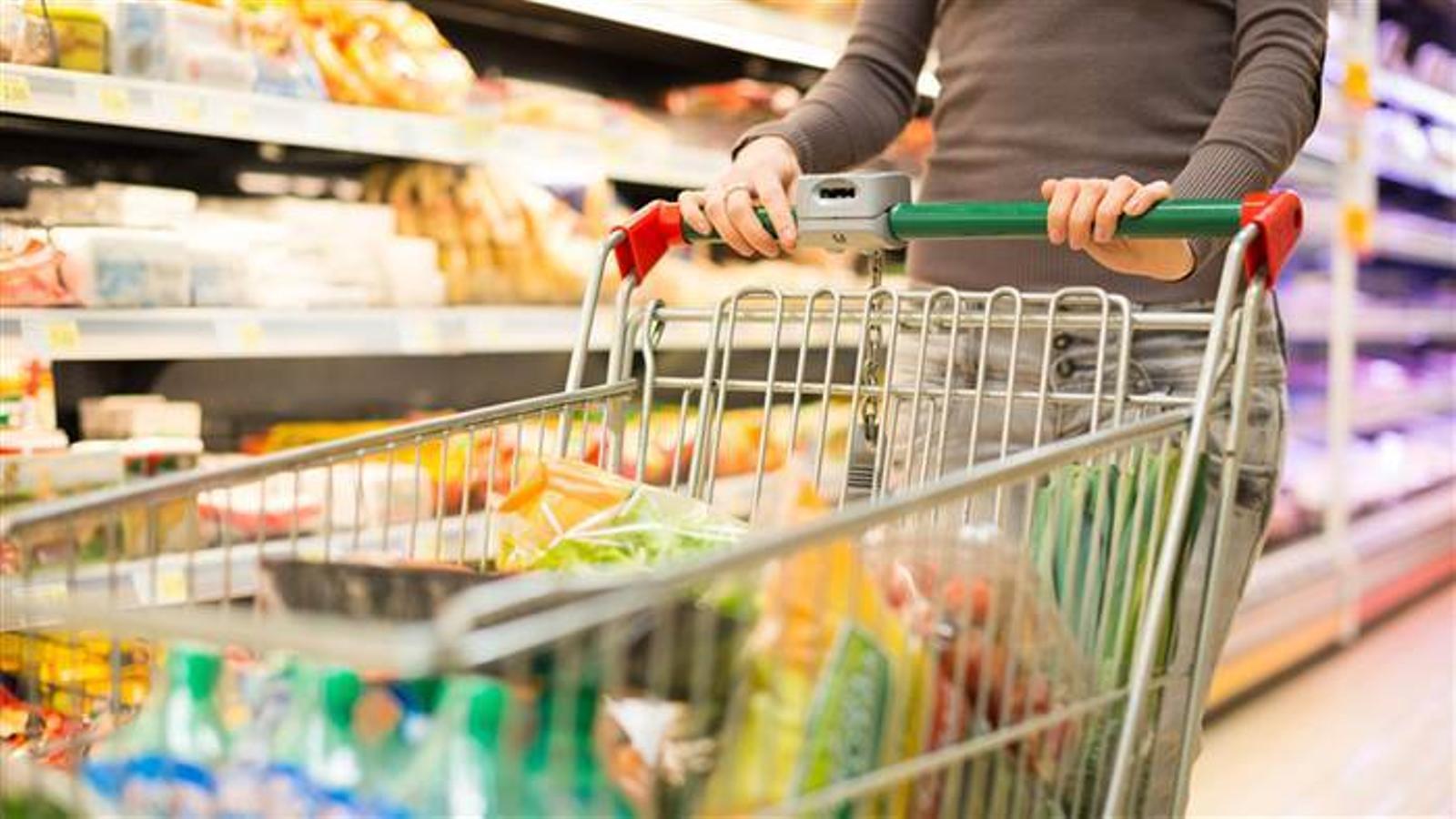 La cesta de la compra se reduce y los precios salvan los muebles
