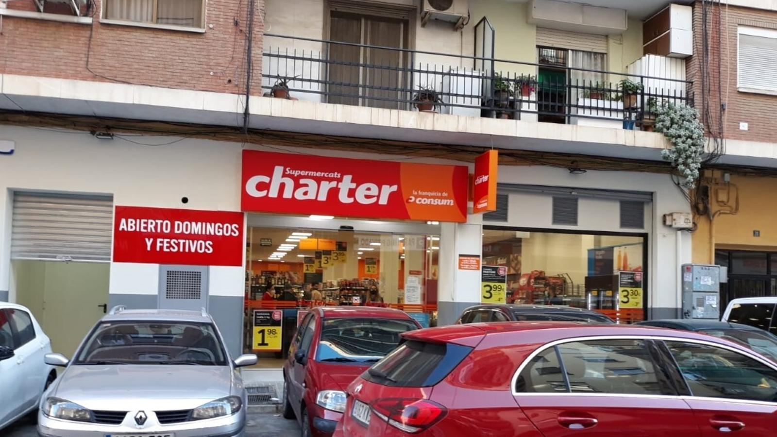 Fachada del nuevo Charter en Valencia capital - Consum