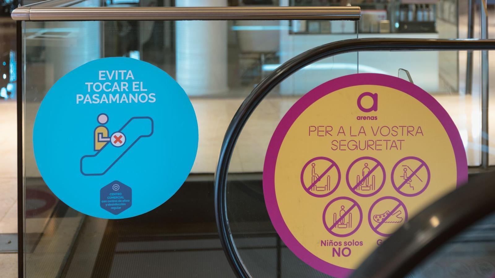 Señalética frente a la Covid-19 en un centro comercial - CC Arenas de Barcelona